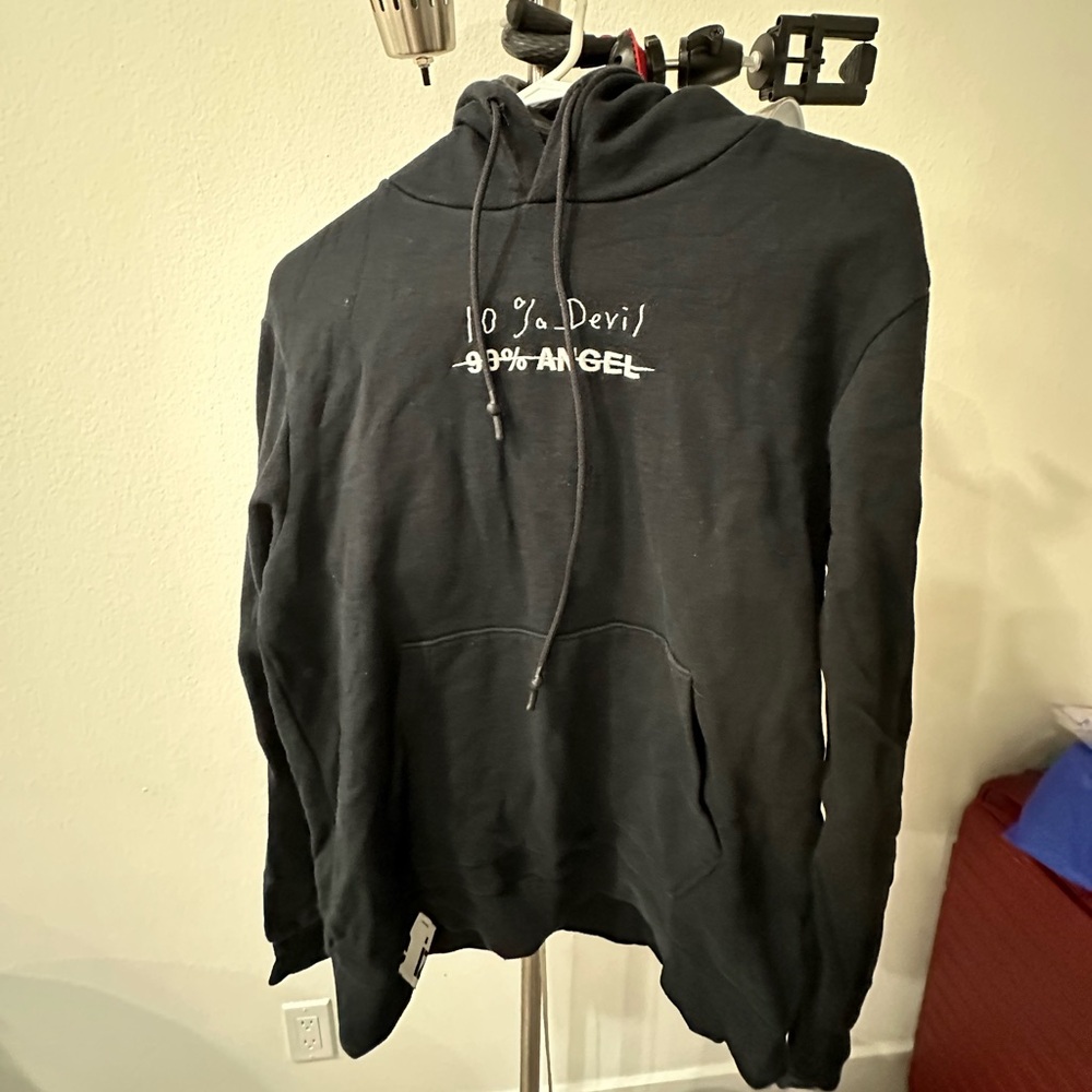 Izzue black hoodie